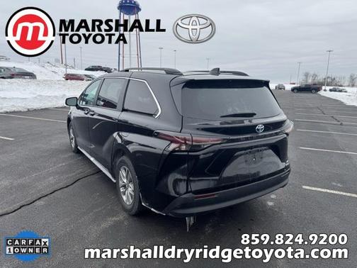 2024 Toyota Sienna XLE