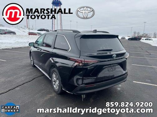 2024 Toyota Sienna XLE