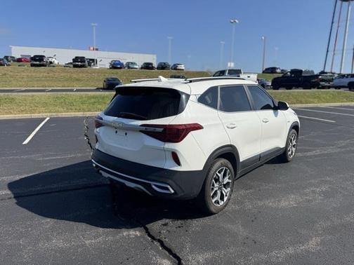 2023 Kia Seltos EX