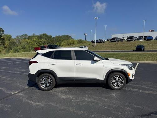 2023 Kia Seltos EX
