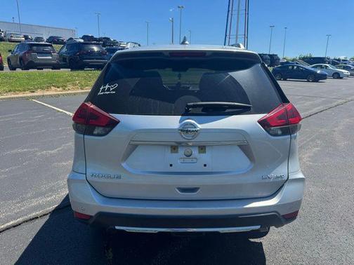 Brilliant Silver Metallic 2020 Nissan Rogue SV