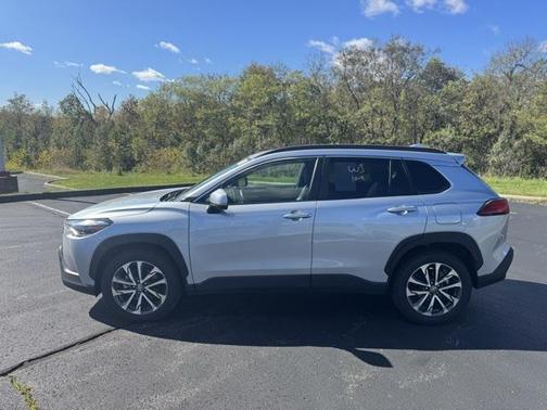 2023 Toyota Corolla Cross XLE