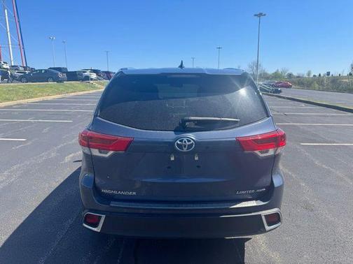 Shoreline Blue Pearl 2017 Toyota Highlander Limited