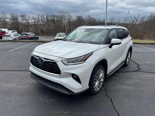 2023 Toyota Highlander Platinum