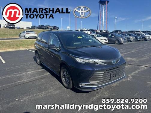 2023 Toyota Sienna XLE 8 Passenger