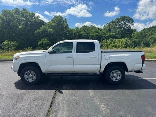Ice Cap 2023 Toyota Tacoma SR