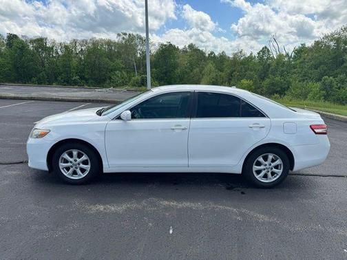 Super White 2011 Toyota Camry LE