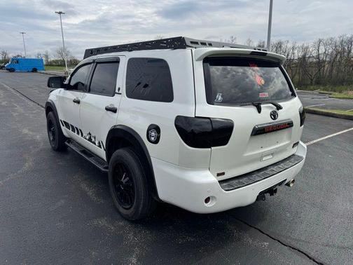 Blizzard Pearl 2018 Toyota Sequoia Platinum