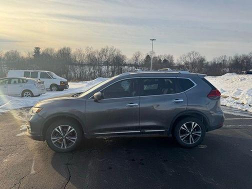 2017 Nissan Rogue SL