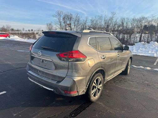 2017 Nissan Rogue SL