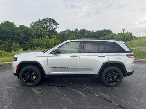 Silver Zynith 2024 Jeep Grand Cherokee Altitude