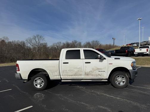 2020 RAM 2500 Tradesman Crew Cab 4X4 6'4' Box