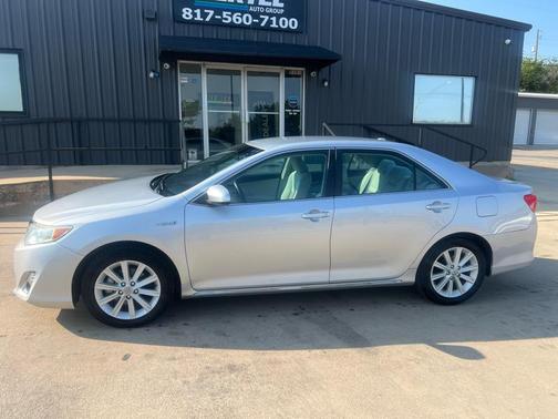 2012 Toyota Camry Hybrid XLE