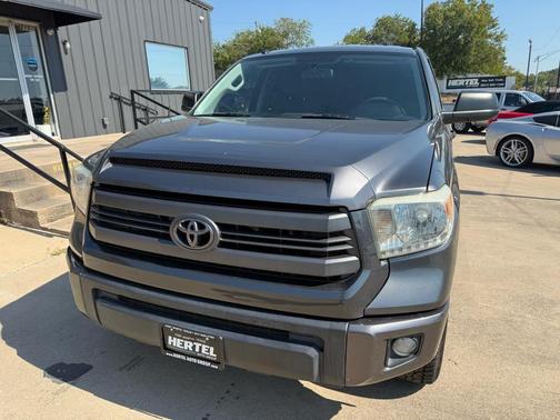 2014 Toyota Tundra SR5