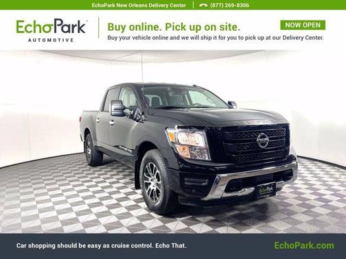 Photo 1 of 27 of 2020 Nissan Titan SV