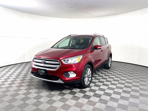 Photo 3 of 29 of 2018 Ford Escape Titanium