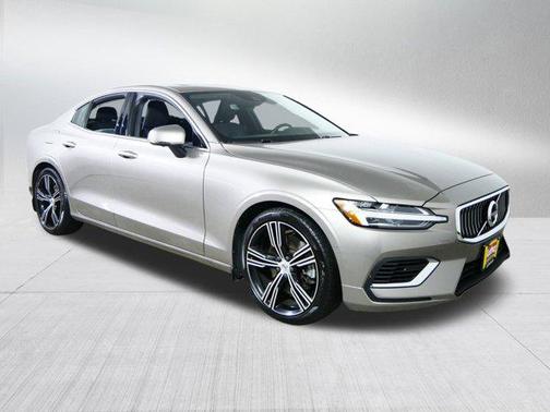 2021 Volvo S60 Recharge Plug-In Hybrid T8 Inscription