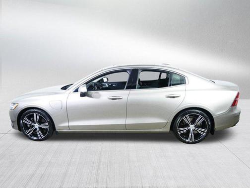 2021 Volvo S60 Recharge Plug-In Hybrid T8 Inscription
