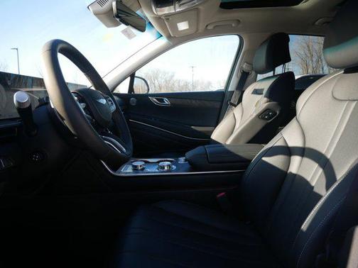 2025 Genesis GV80 2.5T