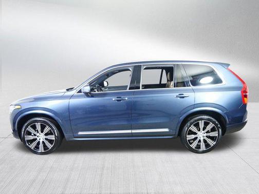 2022 Volvo XC90 T6 Inscription