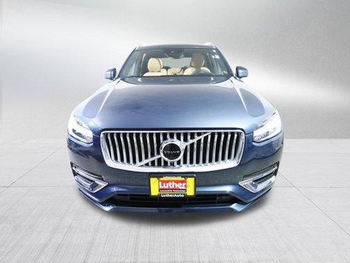 2022 Volvo XC90 T6 Inscription