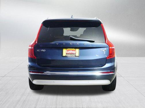 2022 Volvo XC90 T6 Inscription