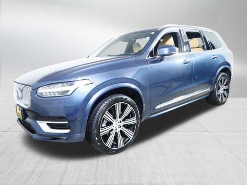 2022 Volvo XC90 T6 Inscription
