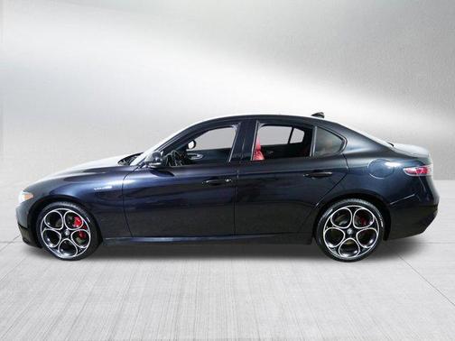Vulcano Black Metallic 2024 Alfa Romeo Giulia Veloce AWD