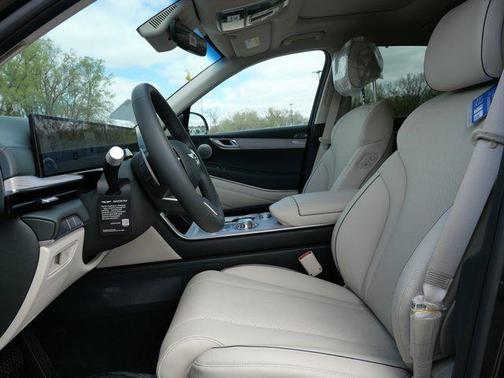 Storr Green 2026 Genesis GV80 2.5T