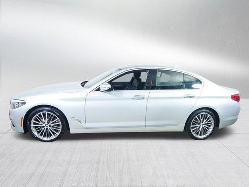 Glacier Silver Metallic 2018 BMW 540 xDrive
