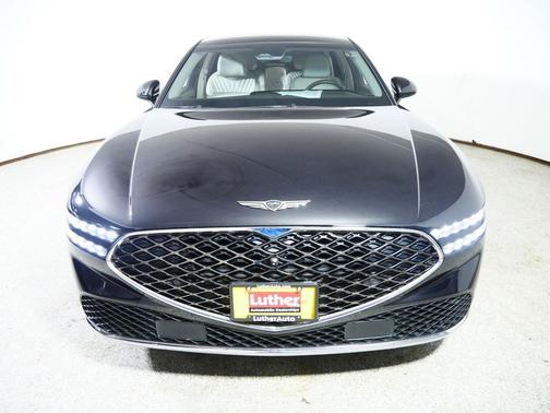 Vik Black 2023 Genesis G90 3.5T e-SC AWD