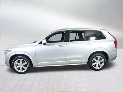 2020 Volvo XC90 T5 Momentum