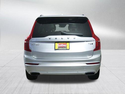 2020 Volvo XC90 T5 Momentum