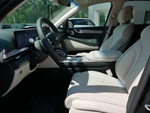 2025 Genesis GV80 2.5T