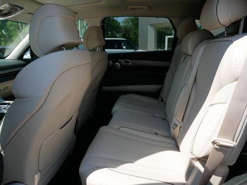 2025 Genesis GV80 2.5T