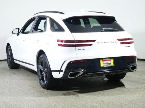 Uyuni White 2026 Genesis GV70 3.5T Sport Prestige