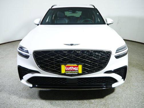 Uyuni White 2026 Genesis GV70 3.5T Sport Prestige