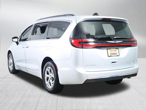 Silver Mist Clearcoat 2023 Chrysler Pacifica Limited