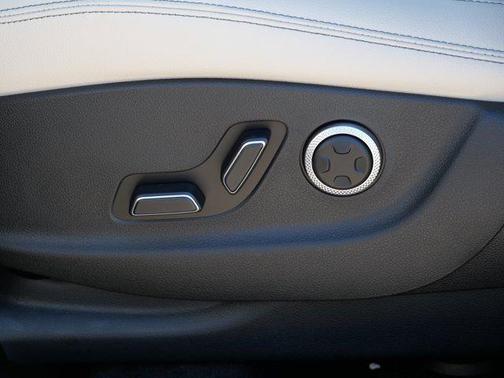 Capri Blue 2026 Genesis GV70 2.5T Select