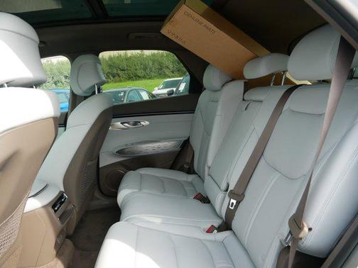 2026 Genesis Electrified GV70 Standard