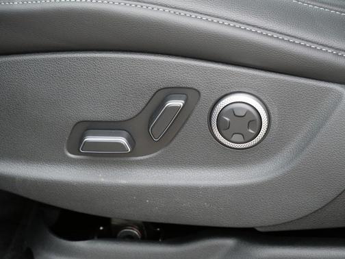 Makalu Gray 2026 Genesis GV80 2.5T