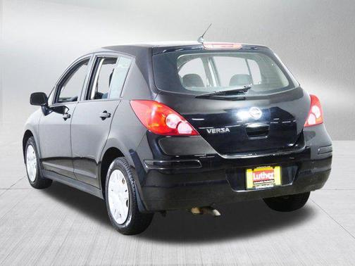 2010 Nissan Versa 1.8 S