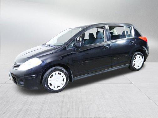 2010 Nissan Versa 1.8 S