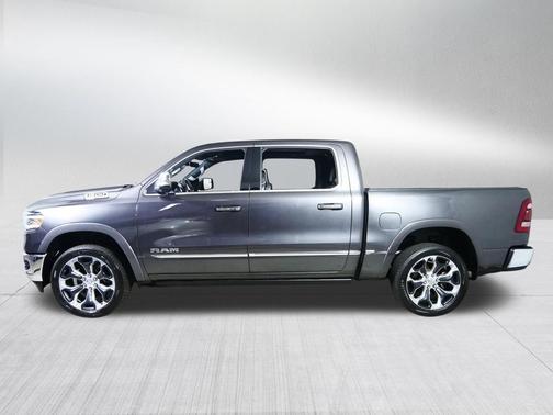 Granite Crystal Metallic Clearcoat 2019 RAM 1500 Limited
