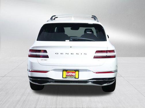 Uyuni White 2025 Genesis GV80 2.5T