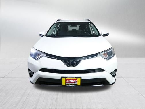 Super White 2018 Toyota RAV4 XLE