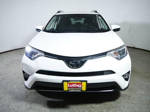 Super White 2018 Toyota RAV4 XLE