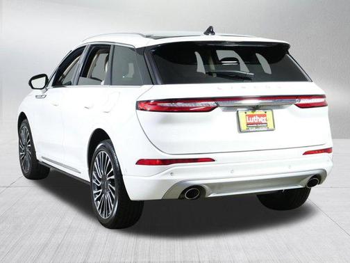 Pristine White Metallic Tri-Coat 2022 Lincoln Corsair Reserve