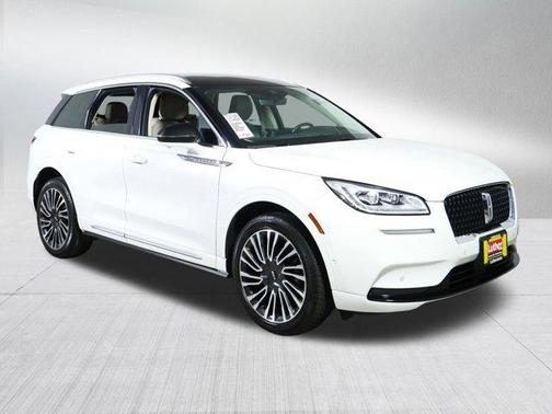 Pristine White Metallic Tri-Coat 2022 Lincoln Corsair Reserve