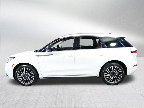Pristine White Metallic Tri-Coat 2022 Lincoln Corsair Reserve